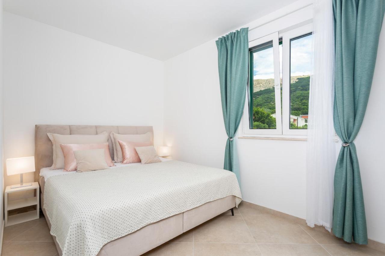 Divine Apartments Baska  Exterior photo